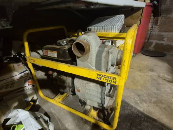 Wacker neuson pt3 trash pump has honda gx240 engine 1