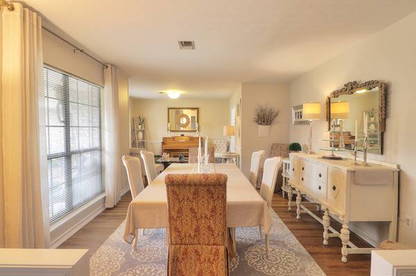 $424,900 / 4hab - 3100ft2 - Casa Jones en venta con artesanía atemporal y lujo moderno (Pecan Park)63762052165633123
