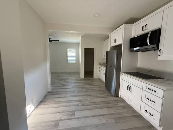 $830 / 1br - 350ft2 - Cozy professional 1bed 1bath Welcome home! (San Francisco)64000590695171120