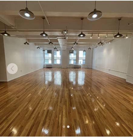 $7,100 / 2800ft2 - Sin comisión, loft luminoso con pisos de madera y fregadero/deck común en azotea (Midtown)63684762891009120