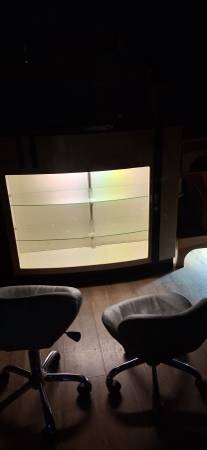 Nail drying table, display case reception counter & chairs 1