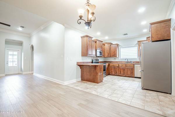 $225,000 / 3br - 1413ft2 - ¡Encanto de Carencro con Infinitas Posibilidades! (Carencro)63857516483971123
