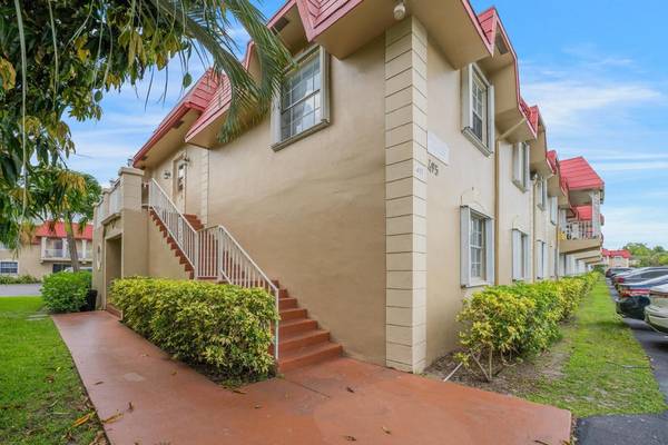 $2,100 / 2br - 1100ft2 - 2 Bed 2 Bath 495 SE 8th St 147, Deerfield Beach, FL (Deerfield Beach)64049278535041122