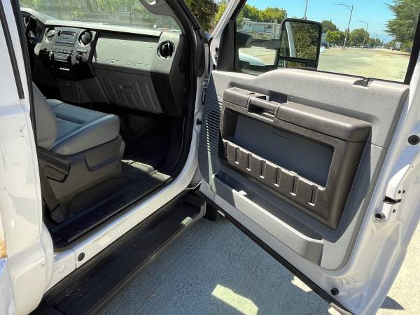 2015 Ford F-450 - Photo 13