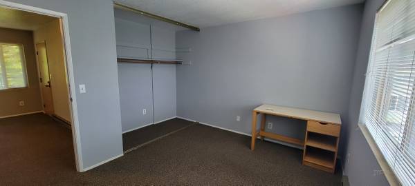 $795 / 1br - 140ft2 - LARGE Private Room in 6 Bedroom Apartment - NEAR UW! (Seattle)63862288937347122