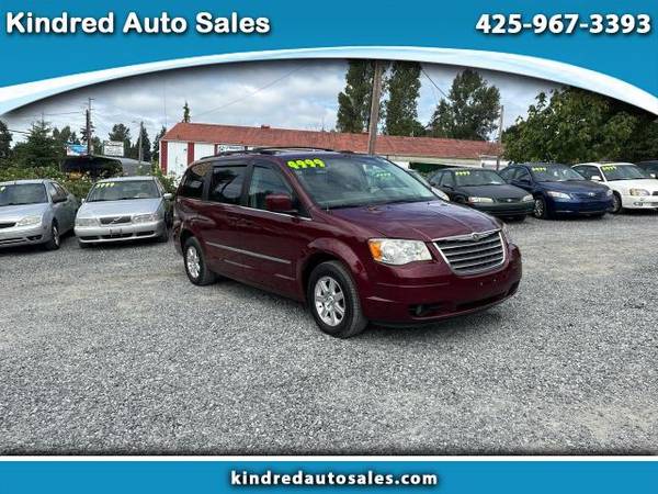 2009 Chrysler Town  Country Touring - $4,999 (Lynnwood, WA)63654707632129120