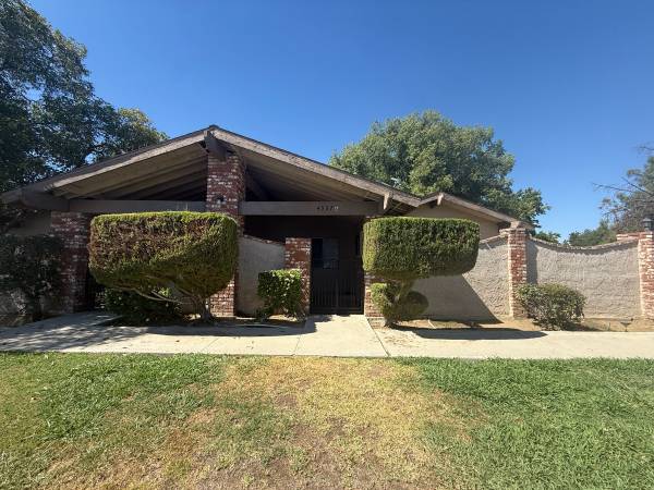 Duplex available 1