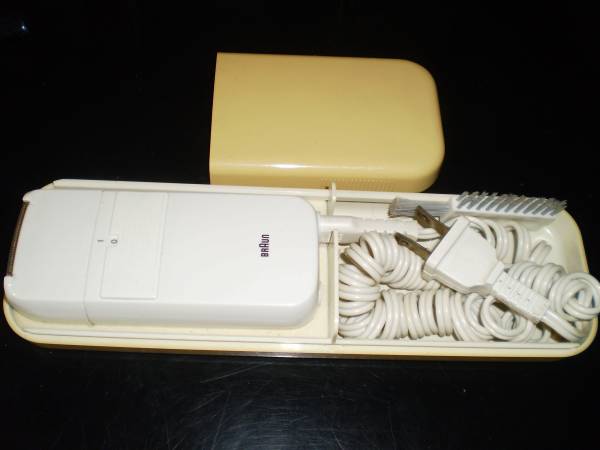Braun Electric Shaver 1