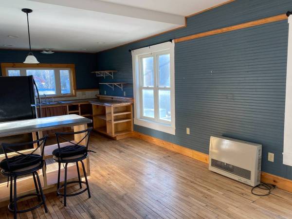 $1,275 / 1br - 3 S Craftsbury Rd Craftsbury $1275/month Available 9/1/26 (Craftsbury)