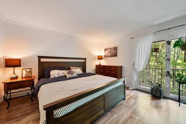 $1,200 / 1br - 922ft2 - chilly evenings and creating lasting memories with family and friends (Shapleigh)63931655579266124