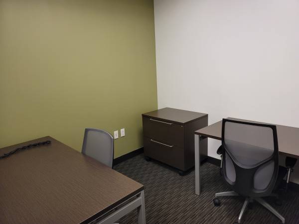 Cozy, comfortable office Space -1986 1