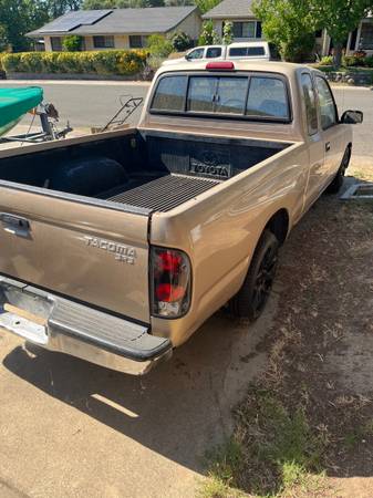 1998 Toyota Tacoma sr5 extra cab - $8,500 (Loomis)63469630386819121