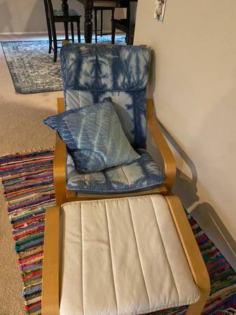 Poang shibori chair, pillow 1