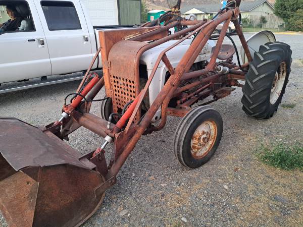 1953 Ford Jubilee double NA tractor for sale - $4,500 (Rock Island)63441581465473120