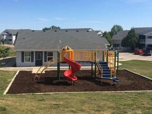 $1,287 / 3br - 1075ft2 - Pisos de alfombra y cerámica, patios/balcones privados, almacenamiento personal63655822381313124