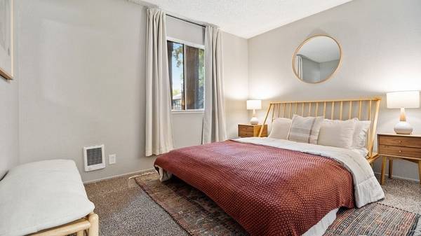 $2,400 / 2br - 800ft2 - One Month Free! Modern Apartment Homes With Great Amenities! Tour Now! (san leandro)63785476949635124