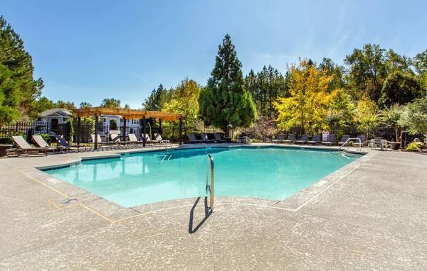 $1,196 / 1br - 902ft2 - Just right for you! A gorgeous 1 bed 1 bath apartment awaits! (Covington)63921690768003122