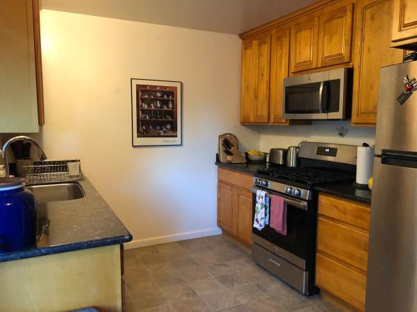 $2,200 / 1br - 668ft2 - Subarriendo casa amueblada de un dormitorio y un baño en zona tranquila (sebastopol)63836554525825122
