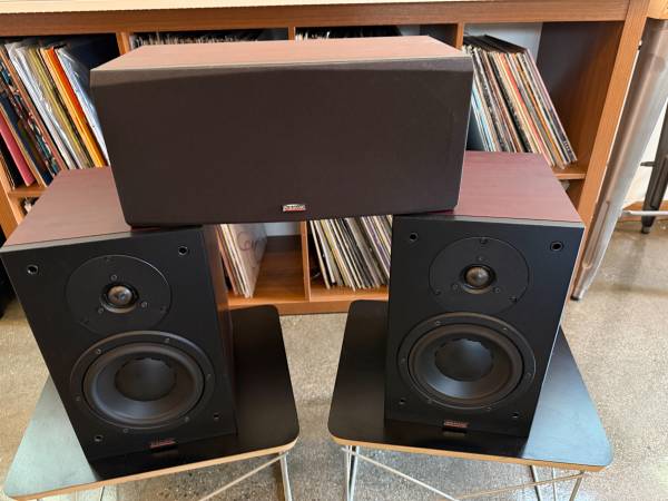Dynaudio Audience 50 Speakers + Audience 42 Center Channel