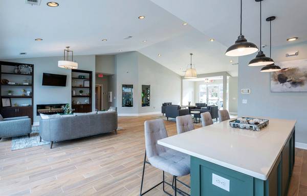 $1,070 / 3br - 1248ft2 - Your new home awaits! 3 bed, 2 bath in a stellar location. (Dalton)63661468863105124