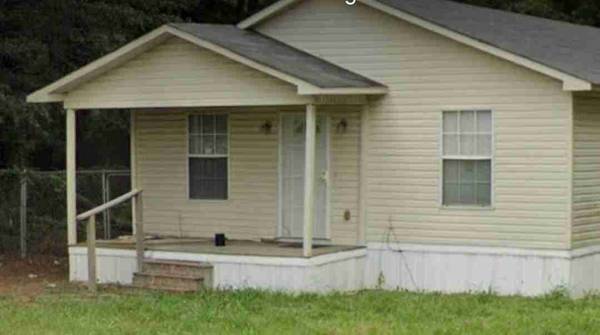 **Nice** 3 Bedroom 2 Bath Home Newly Remodled. 1