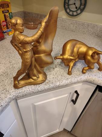 Vintage Chalkware Charging Bull/Matador Figurines 1