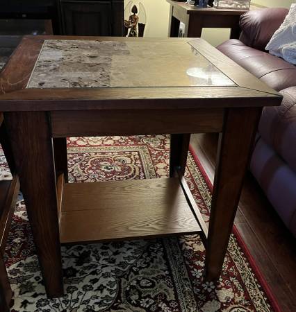 End table or Side Table Wood 1