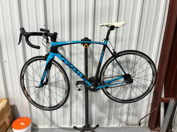 Mekk 3.0 Carbon Street Bike & Vintage 10 speed racers 1