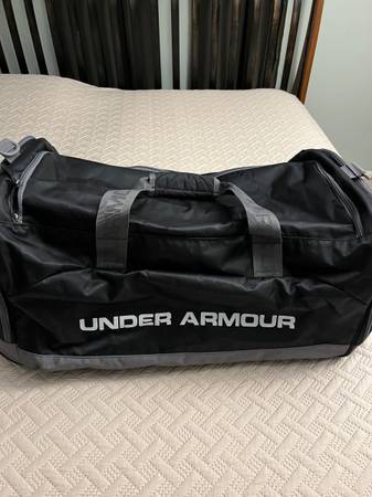 Under Armour Cargo Bag 1
