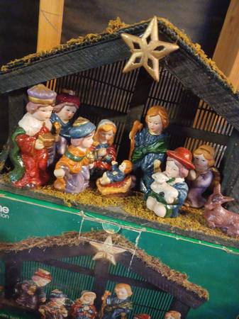 Vintage ceramic nativity set 1