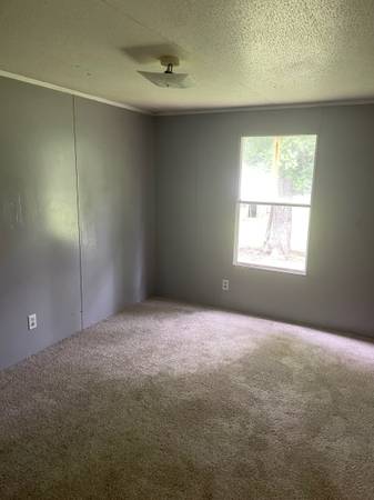 $995 / 3br - 900ft2 - 3 habitaciones, 2 baños, casa móvil espaciosa en comunidad tranquila en Manchester (Manchester)63663837597441122