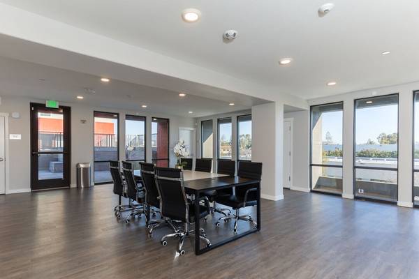 $1,800 / 444ft2 - New Specials On Selected Units!! Call Today!!! (santa clara)63686067839361120