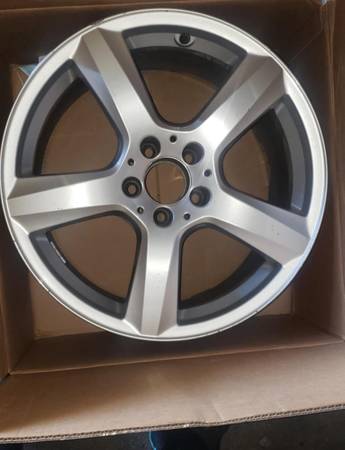 2012-2018 mercedes cls550 rear rim/wheel 1