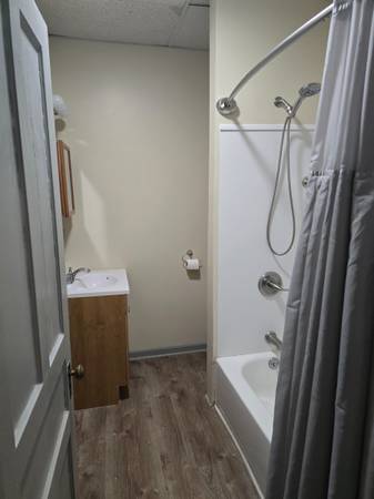 $1,600 / 1br - Downtown one bedroom for rent (Concord nh)63932059700867123
