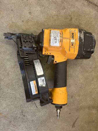 Assorted Carpentry Air Tools 1