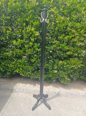 Black Free-Standing Coat/Hat Rack 1