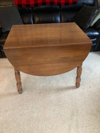 Drop leaf table 1