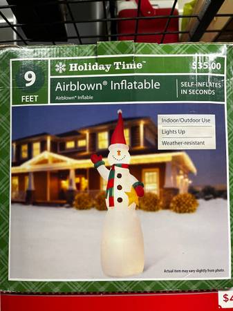 9’ Inflatable Christmas Snowman 1