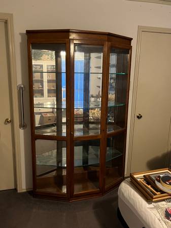 Glass and Mirror Display Case 1