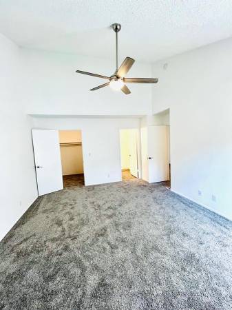 $2,875 / 2br - 1240ft2 - Plenty of storage space, Upper floor billiard room, Clubhouse (Ventura, CA)63800304632449122