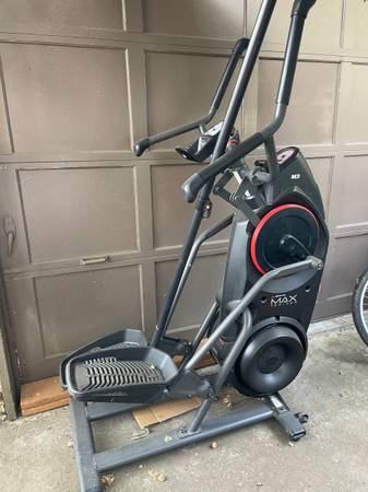 Bowflex Max trainer M3 exercise machine 1