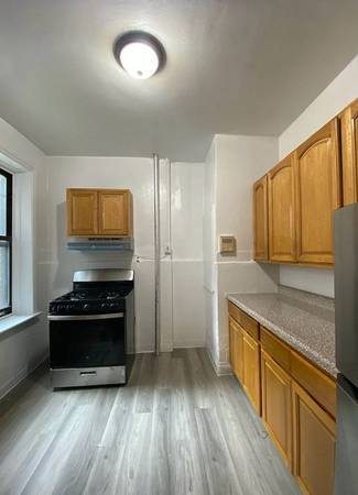 $1,700 / 2br - Spacious 2BR in Midwood Close to Q Train (Brooklyn)63788408674051124