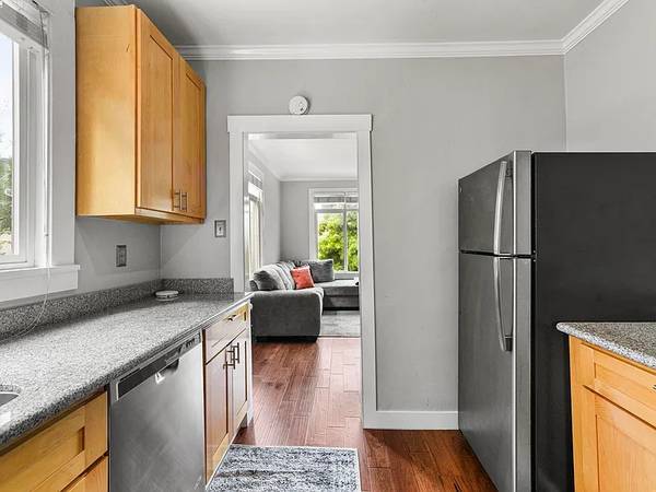 $1,331 / 1hab - 631ft2 - Amplio condominio de una habitación de 631 pies cuadrados en Russian Hill (San Francisco)63622958086913124