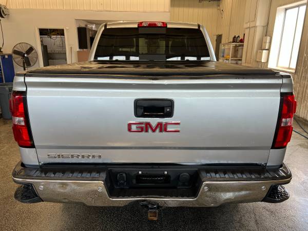 ** 2015 GMC SIERRA 1500 SLE 4X4 4DR DOUBLE CAB 5.8 FT SB ** - $10,995 (CAMBRIDGE)63470066079489122