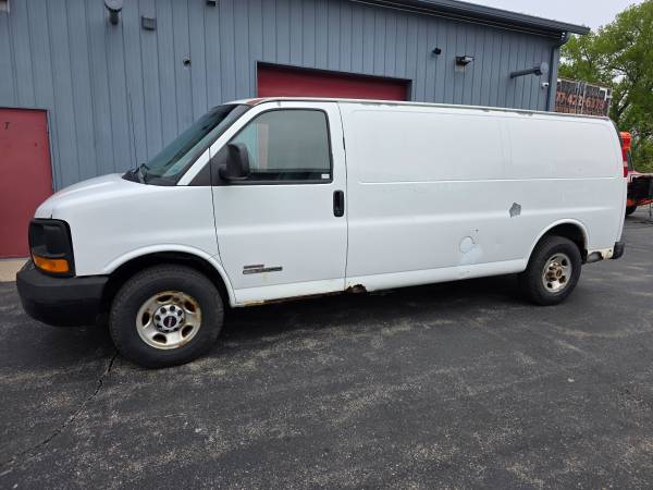 2006 GMC Savana G3500 Extended Cargo Van - Duramax Diesel - Work Van 1