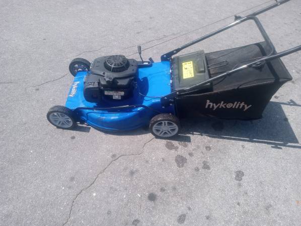 Push mower with bag 1