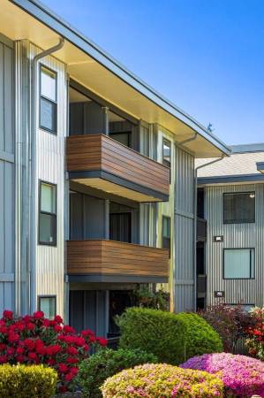 $1,725 / 1br - 781ft2 - Eleve su Estilo de Vida: 1 Dormitorio/1 Baño con Acceso al Gimnasio63884778607363124
