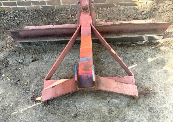 Adjustable 5 Ft. Tractor Grader Blade 1