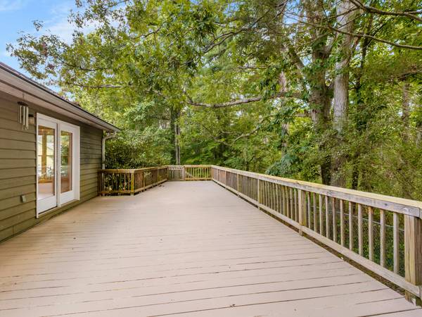 $550,000 / 3br - 2330ft2 - Updated Home walking distance to North Buncombe High School/Elementary (Weaverville)64029209284353124