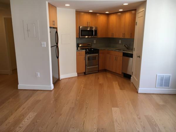 $2,195 / 460ft2 - HUGE Studio with the best closet space in the building! (Dupont Circle)63896277792003121